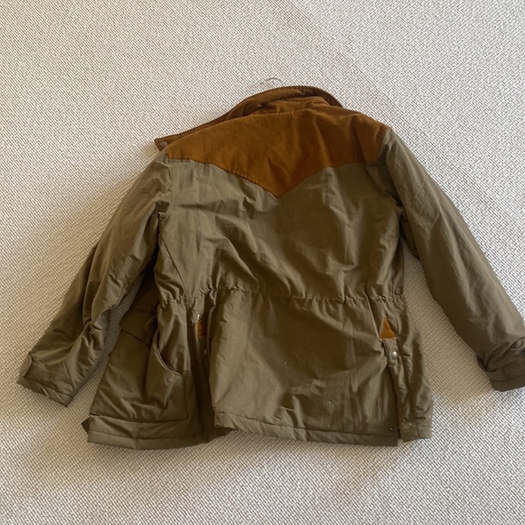 This jacket is called the “Carson Jacket” from Schaefer Outfitter - Picture 2 of 3